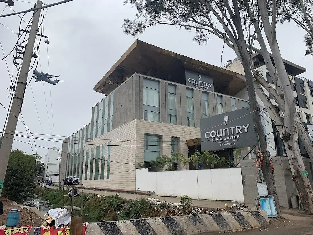 **** Отель Country Inn & Suites By Radisson Chandigarh Zirakpur Индия