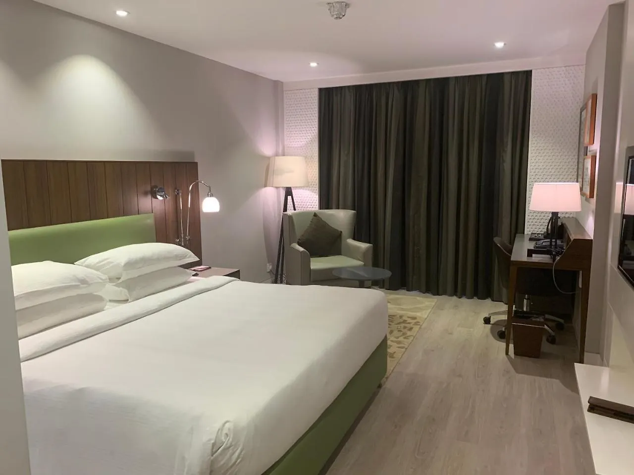 Hotel Country Inn & Suites By Radisson Chandigarh Zirakpur